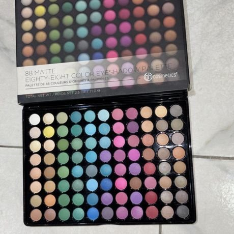 BH Cosmetics 88 Matte Eighty-Eight Colour Eyeshadow Palette